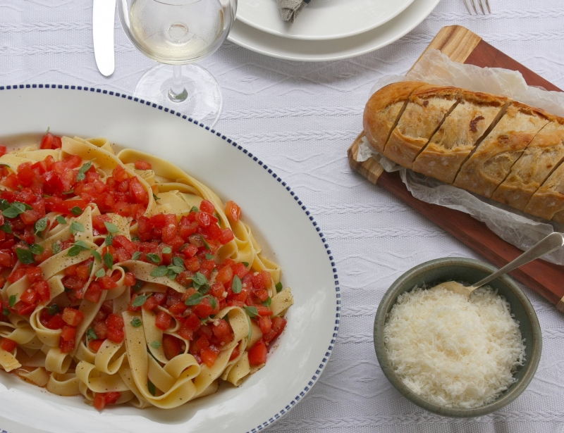 Tom pasta - with bread1 resized